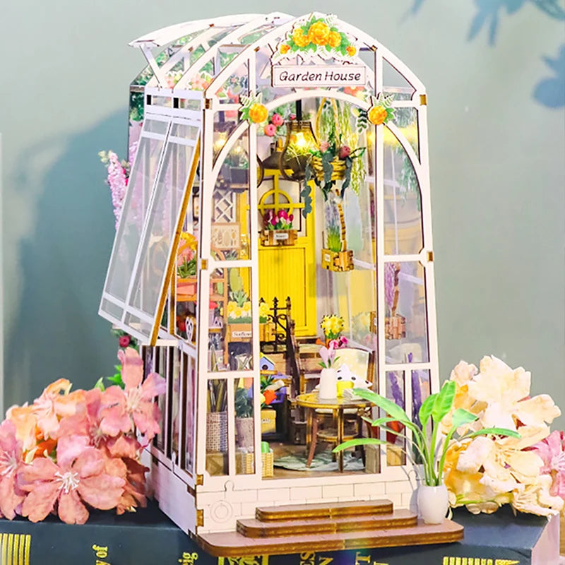 Maison de poupée miniature DIY en bois – Jardin fleuri avec LED pour étagère